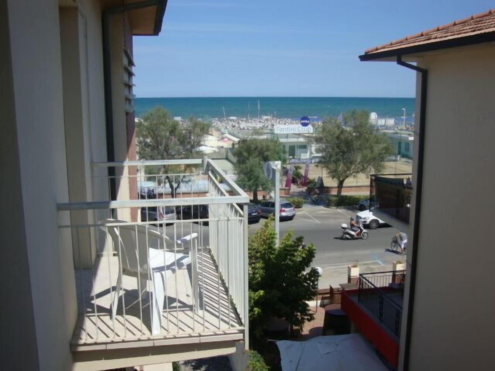Sportur Club Hotel Cervia Exterior foto